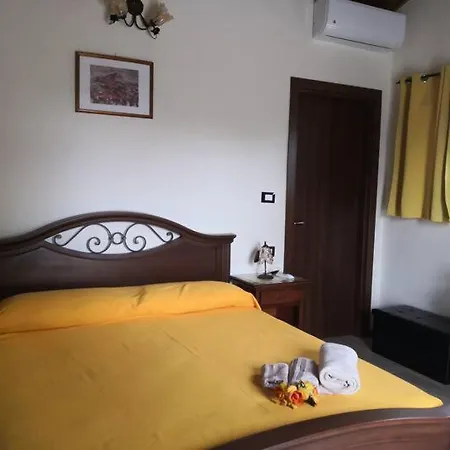 Apartment Camera Matrimoniale 2- Villafranca Condividi Salva Cariati